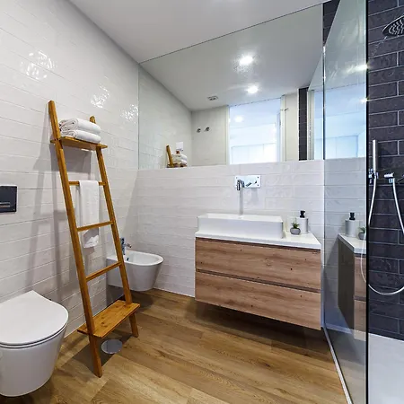 Apartment Tiles 23 Luxury & Parking By Sweet *